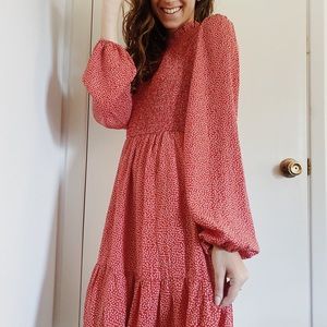 Gorgeous red & white ruffle dress with puff sleeves and high ruffled collar ♥️🤍